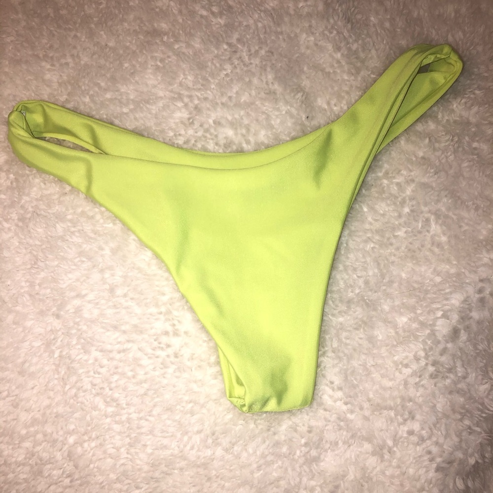 Neon Bikini - Picture 2 of 2